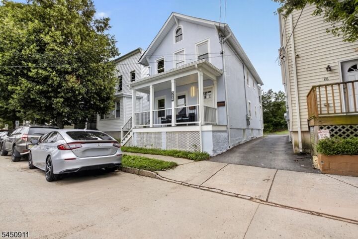 Property Photo:  24 Dean St 1  NJ 07052 
