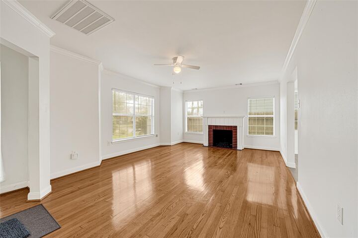 Property Photo: 4390 Harvest Lane TX 77004