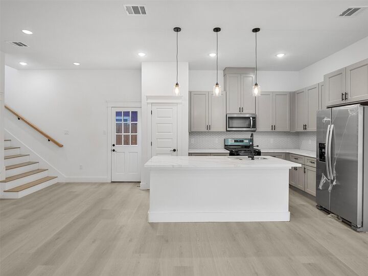 Property Photo:  4111 E Toliver Street  TX 77016 
