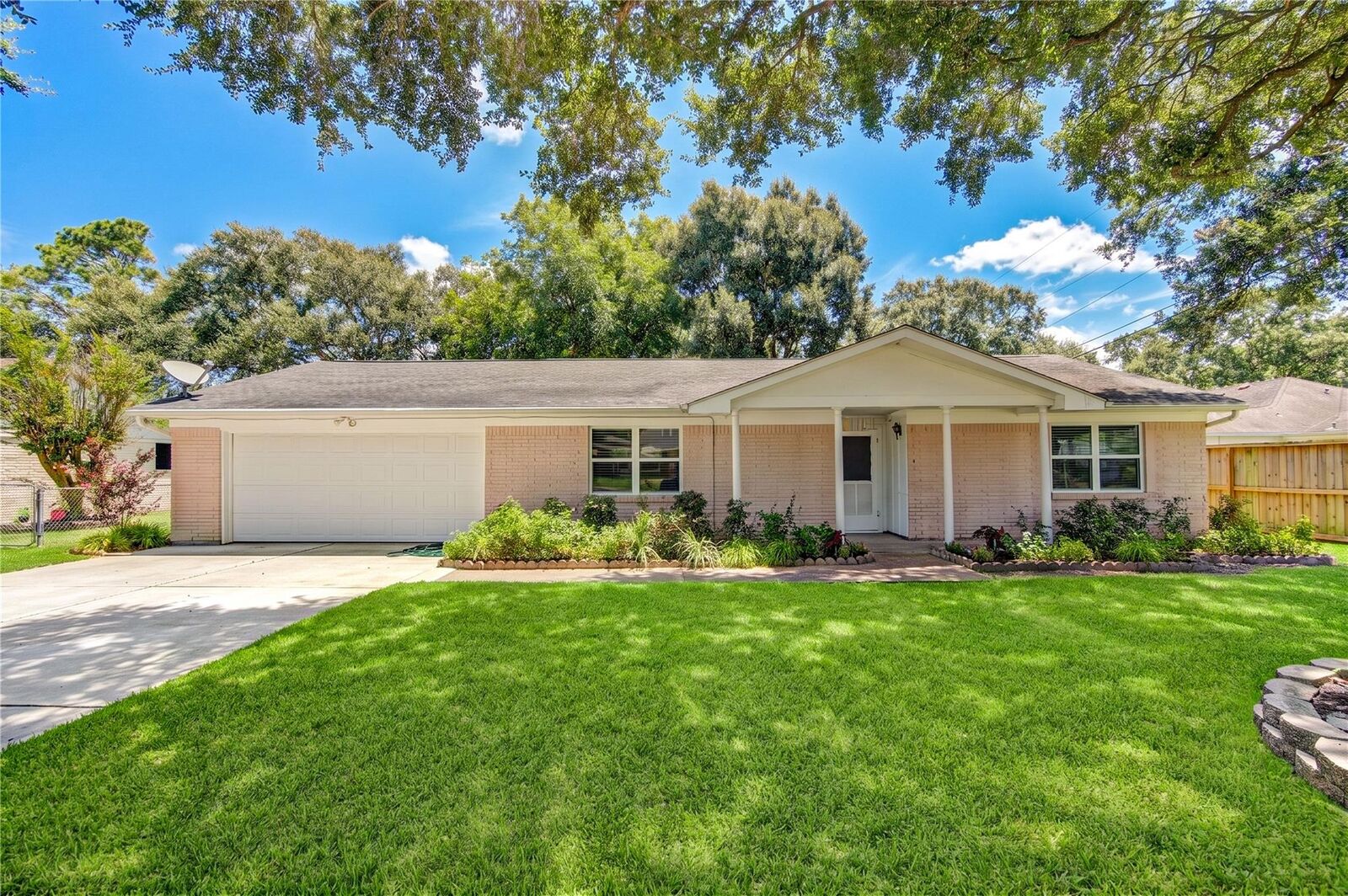 Property Photo: 1105 Kost Road TX 77511