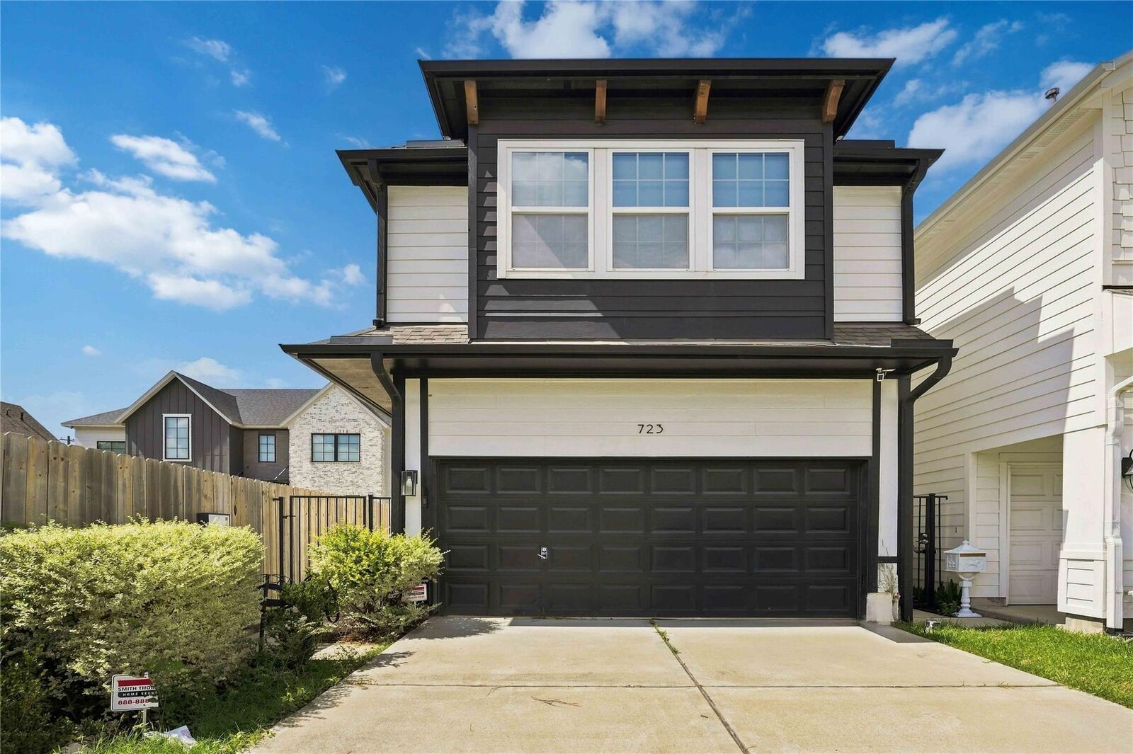 Property Photo:  723 W 16th Street  TX 77008 
