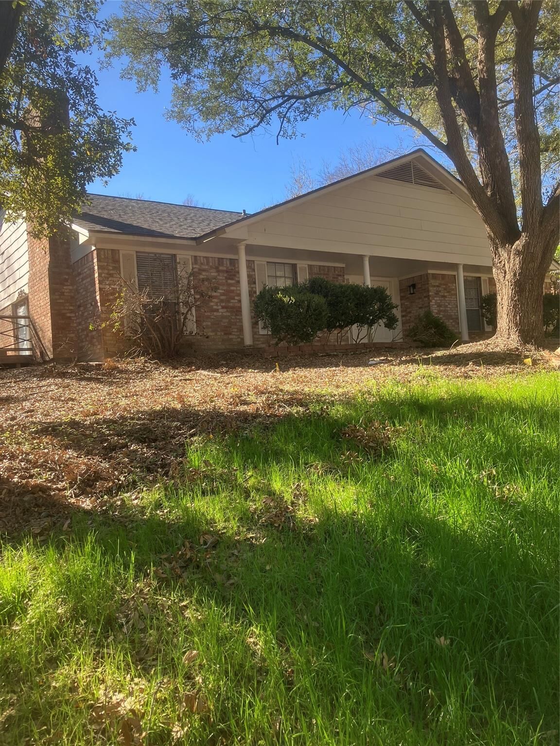 Property Photo: 2525 B Robinson Way TX 77340