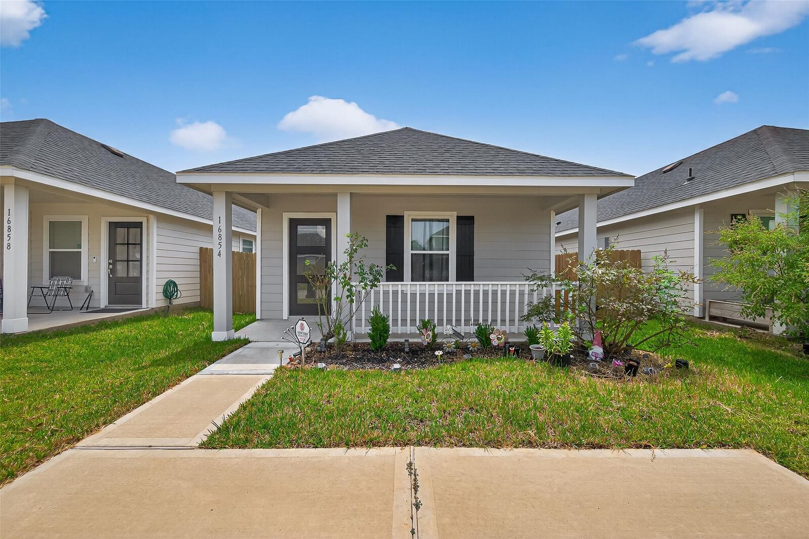 Property Photo: 16854 N Marie Village Drive TX 77306