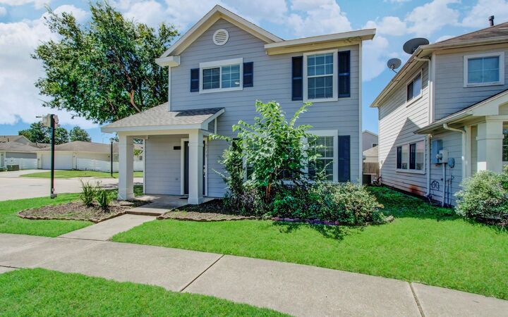 Property Photo: 6117 Settlers Square Lane TX 77449