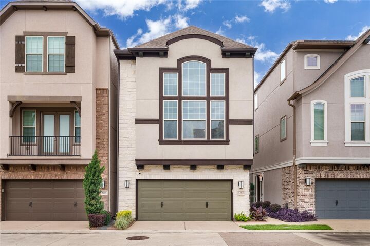 Property Photo:  1303 Edwinstowe Trail  TX 77043 