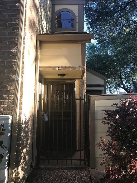 Property Photo:  8299 Cambridge Street 102  TX 77054 