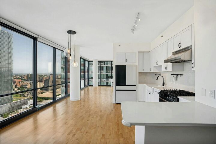 Property Photo: 389 Washington St 33E NJ 07302