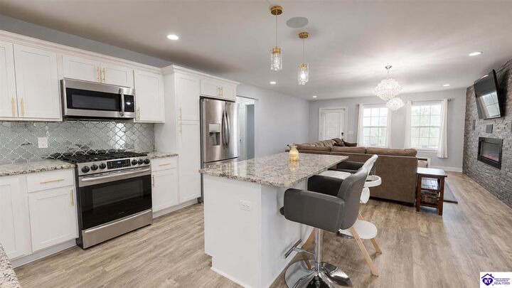 Property Photo:  2726 Bagby Way  KY 40216 