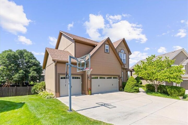 Property Photo:  2359 SW Eagle View Drive  MO 64082 