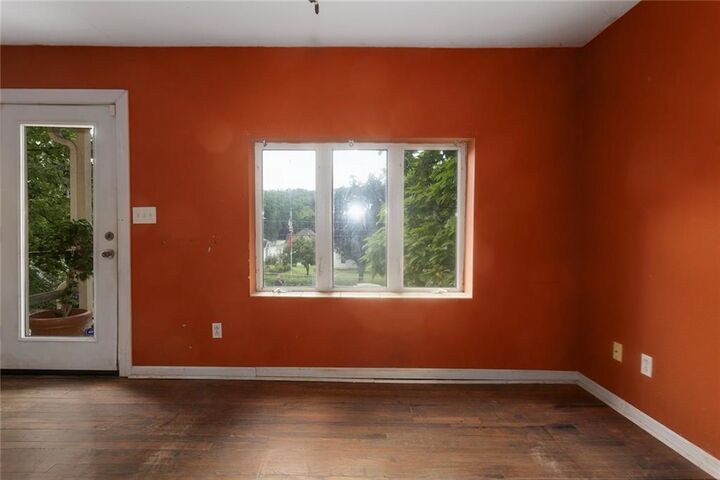 Property Photo: 712 Isley Boulevard MO 64024