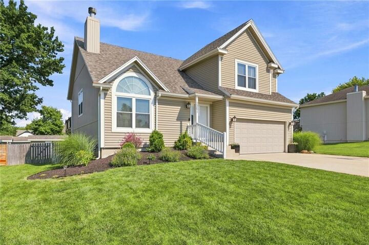 Property Photo: 1301 Tabitha Lane MO 64034