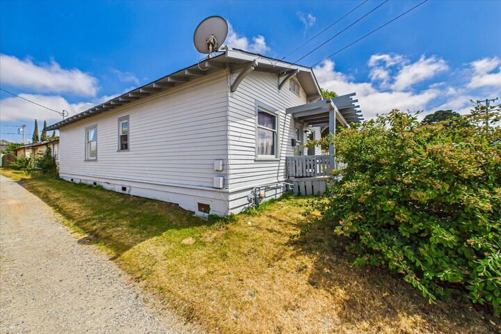 Property Photo: 1523 Williams Street CA 95501