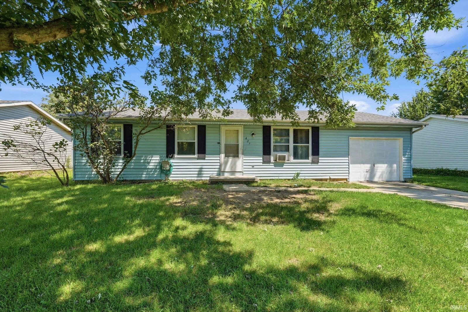Property Photo: 627 E Jefferson Street IN 46792
