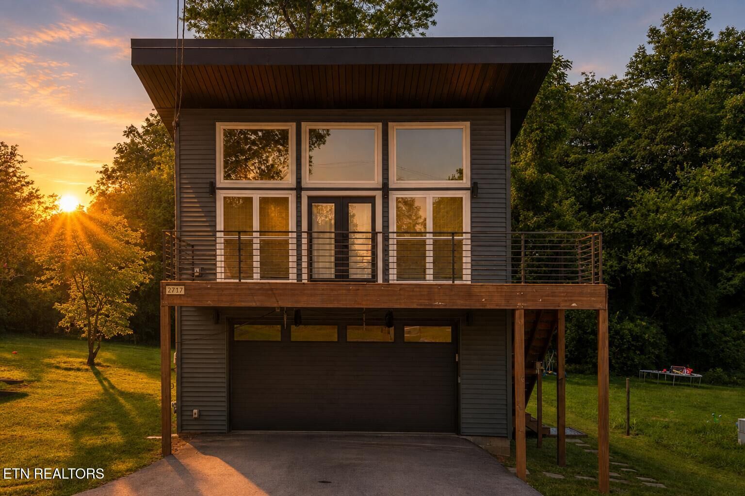 Property Photo: 2717 Peachtree St TN 37920