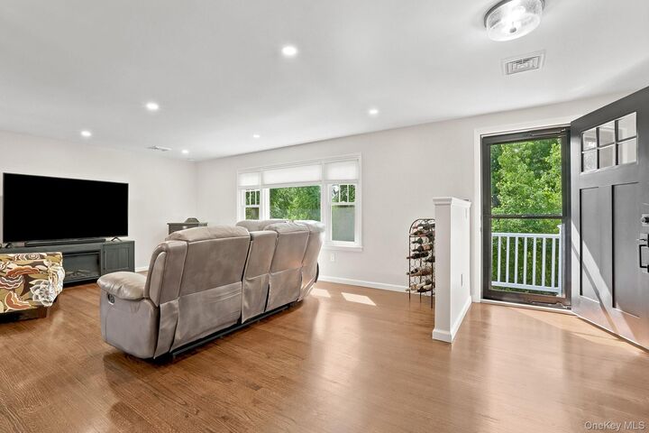 Property Photo:  8 Brothers Road  NY 12570 