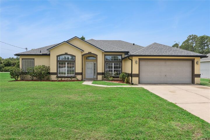 Property Photo: 43 Raemoor Drive FL 32164