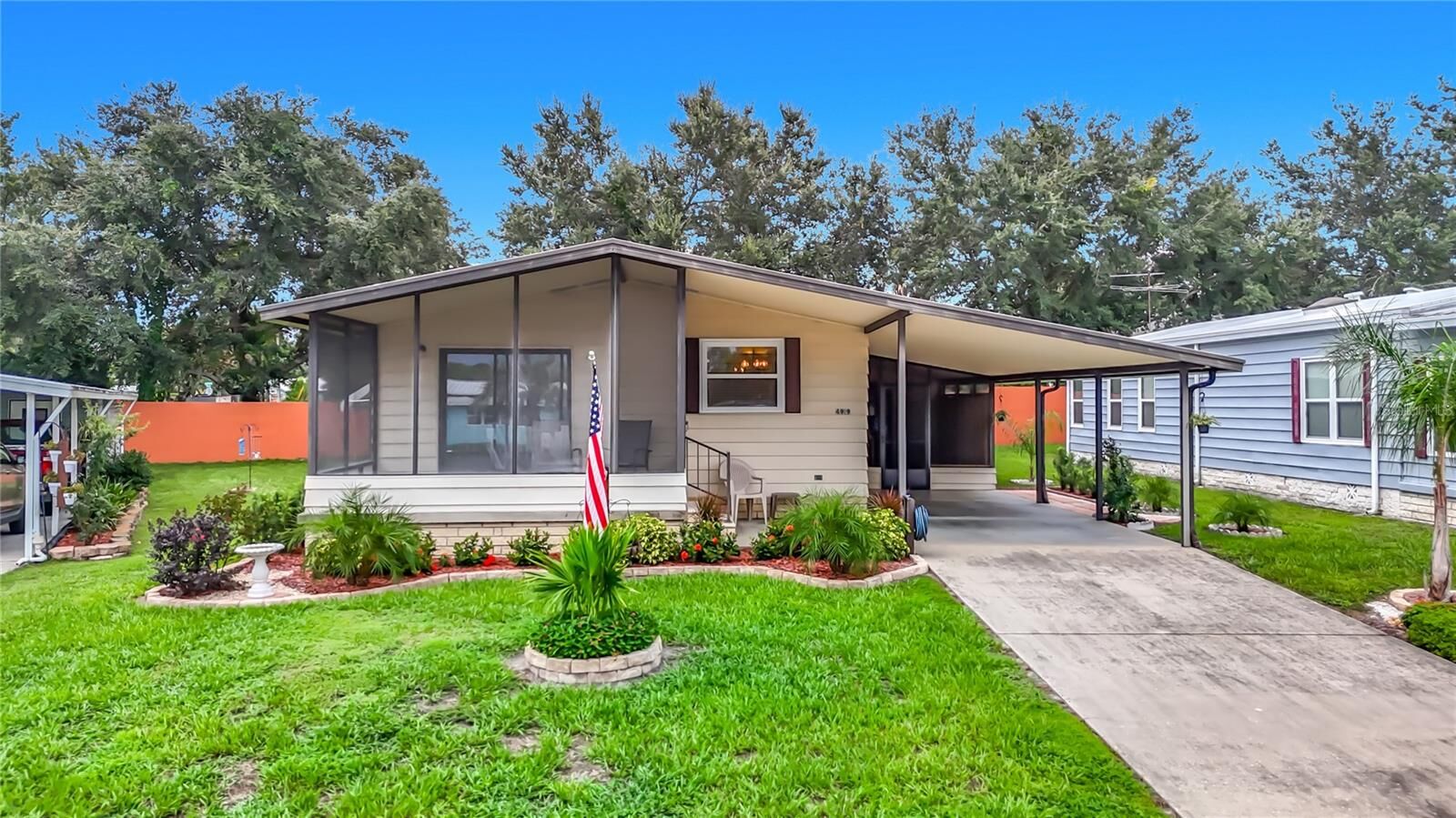 Property Photo:  4919 Blanco Drive  FL 33541 
