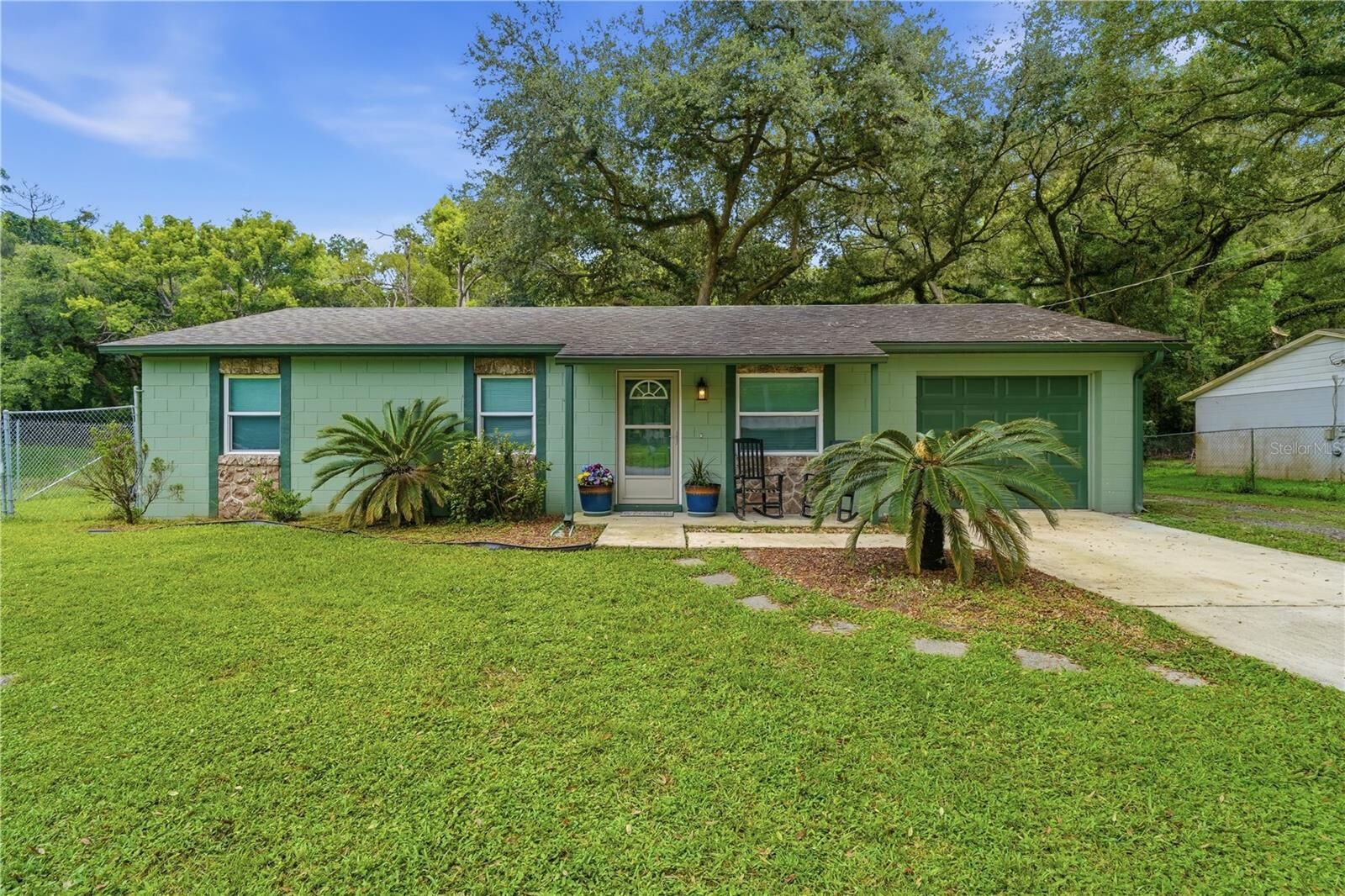 Property Photo:  2120 Tanglewood Drive  FL 32763 