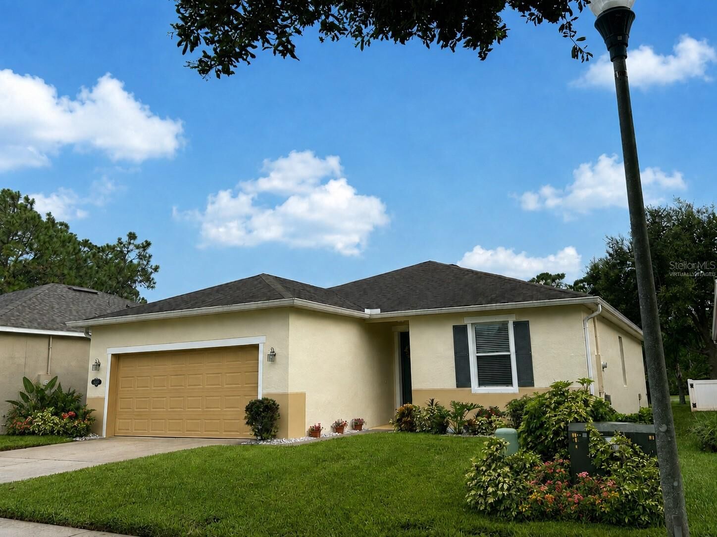 Property Photo:  2706 Sparta Drive  FL 32168 