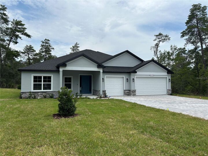 Property Photo:  2409 W Newhope Lane  FL 34434 