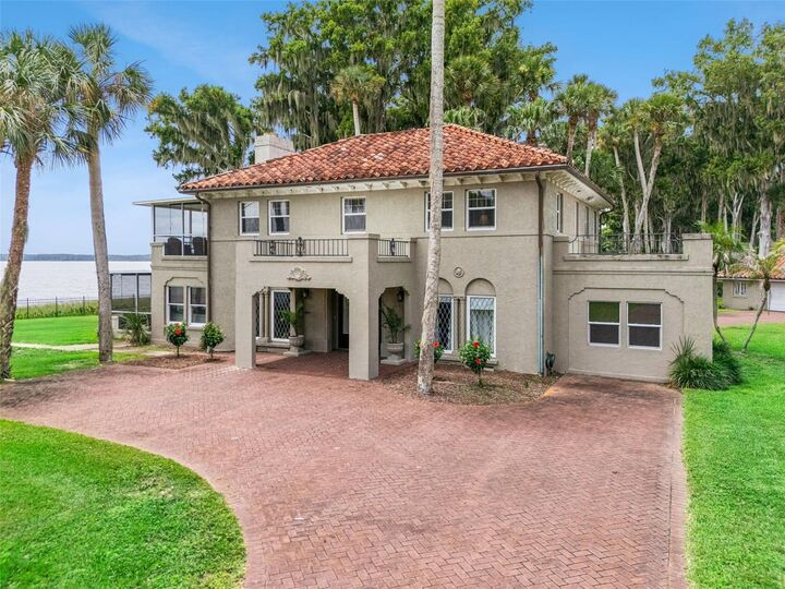 Property Photo: 801 Lake Shore Drive FL 34748