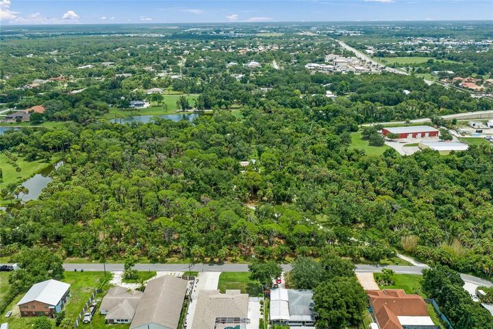 Property Photo:  1210 Twin Lakes Avenue  FL 34275 