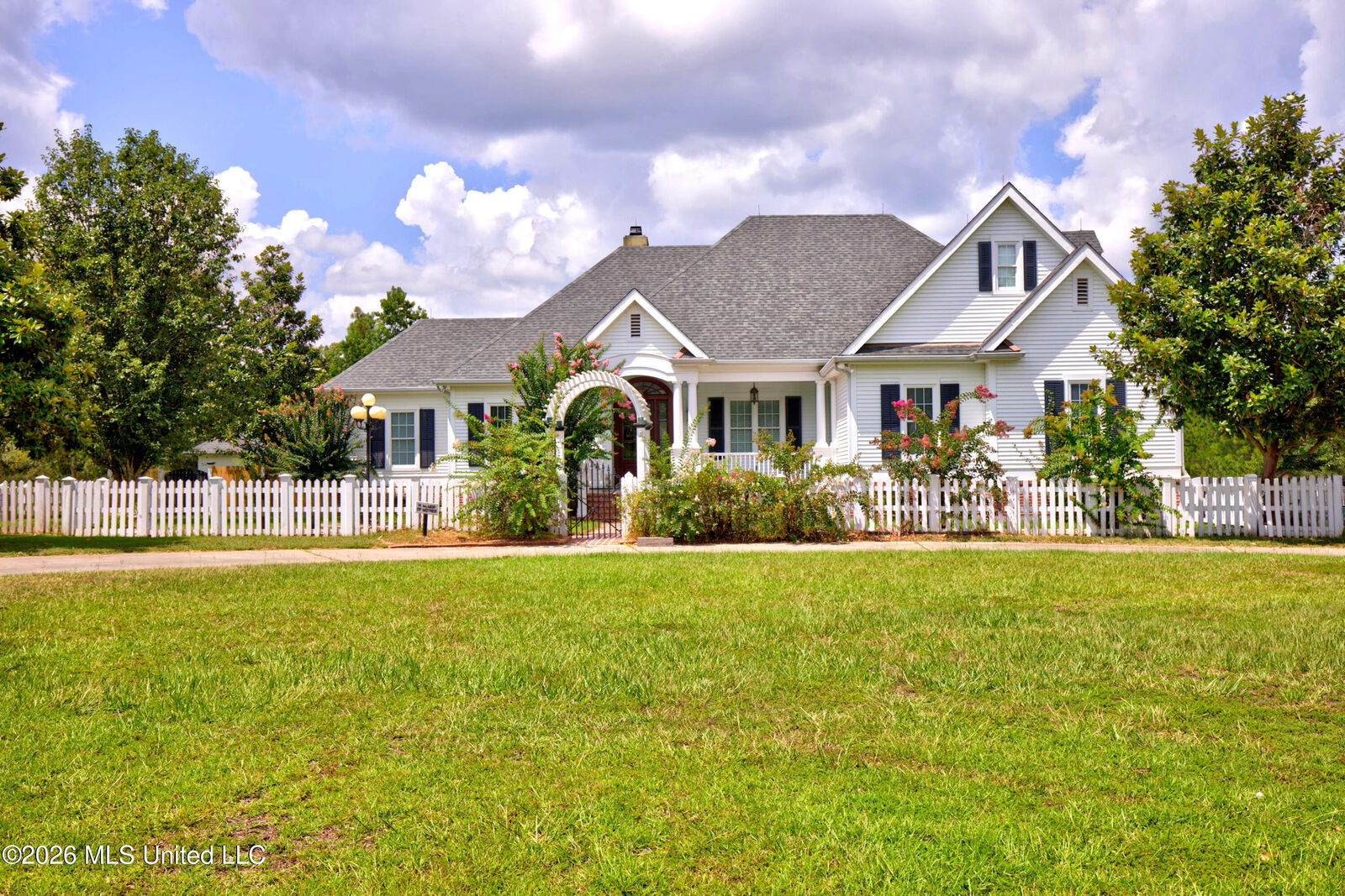 Property Photo: 5037 Longbow Drive MS 39556
