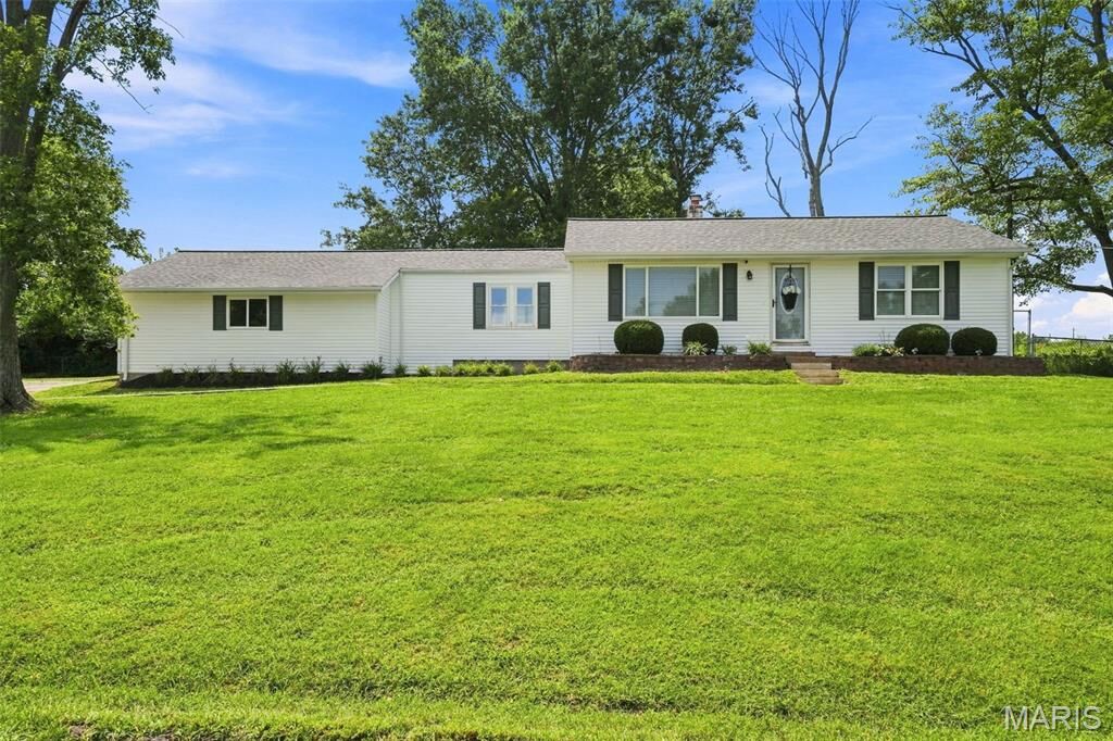 Property Photo: 5116 Kempf Drive MO 63128
