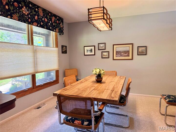 Property Photo:  660 Hunters Ridge Drive  MO 63135 