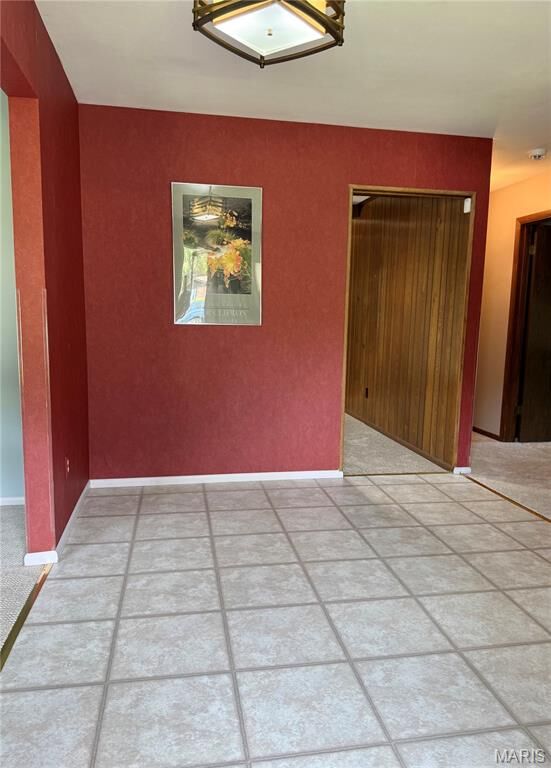 Property Photo:  660 Hunters Ridge Drive  MO 63135 