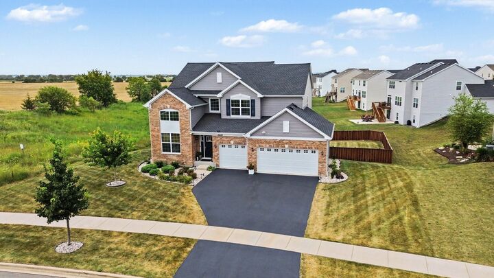 Property Photo:  2221 Country Hills Drive  IL 60560 
