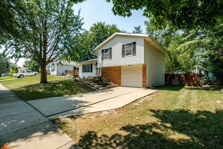 Property Photo:  1216 N Hershey Road  IL 61704 