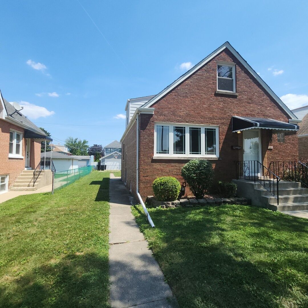 Property Photo:  5151 S Natchez Avenue  IL 60638 
