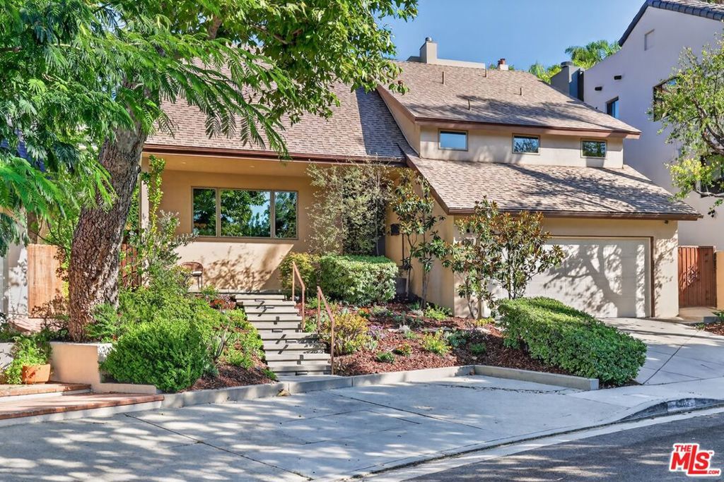 Property Photo:  4262 Levitt Lane  CA 91403 