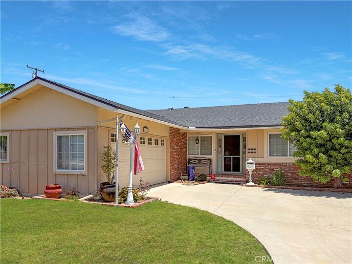 Property Photo:  342 Ridgeway  CA 93004 
