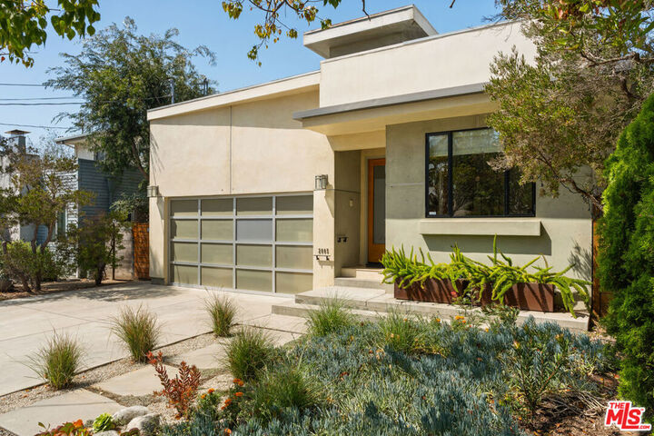 Property Photo: 2005 Walnut Avenue CA 90291