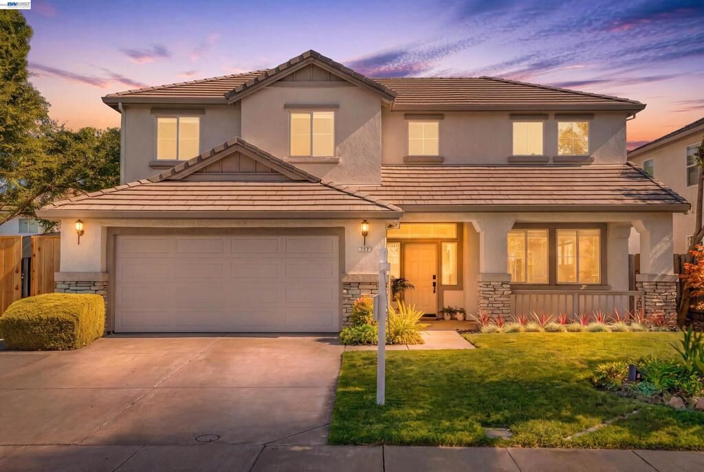 Property Photo: 757 Dody Dr CA 95337