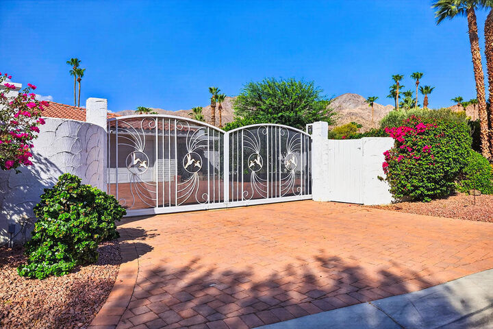 Property Photo:  48825 Avenida Anselmo  CA 92253 