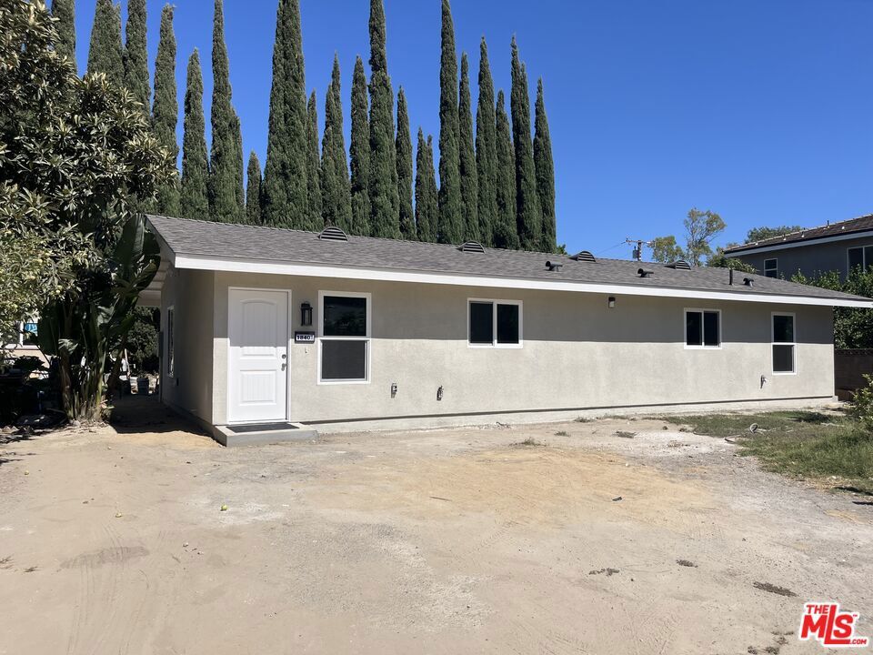 Property Photo: 1840 Deodora Street CA 93065