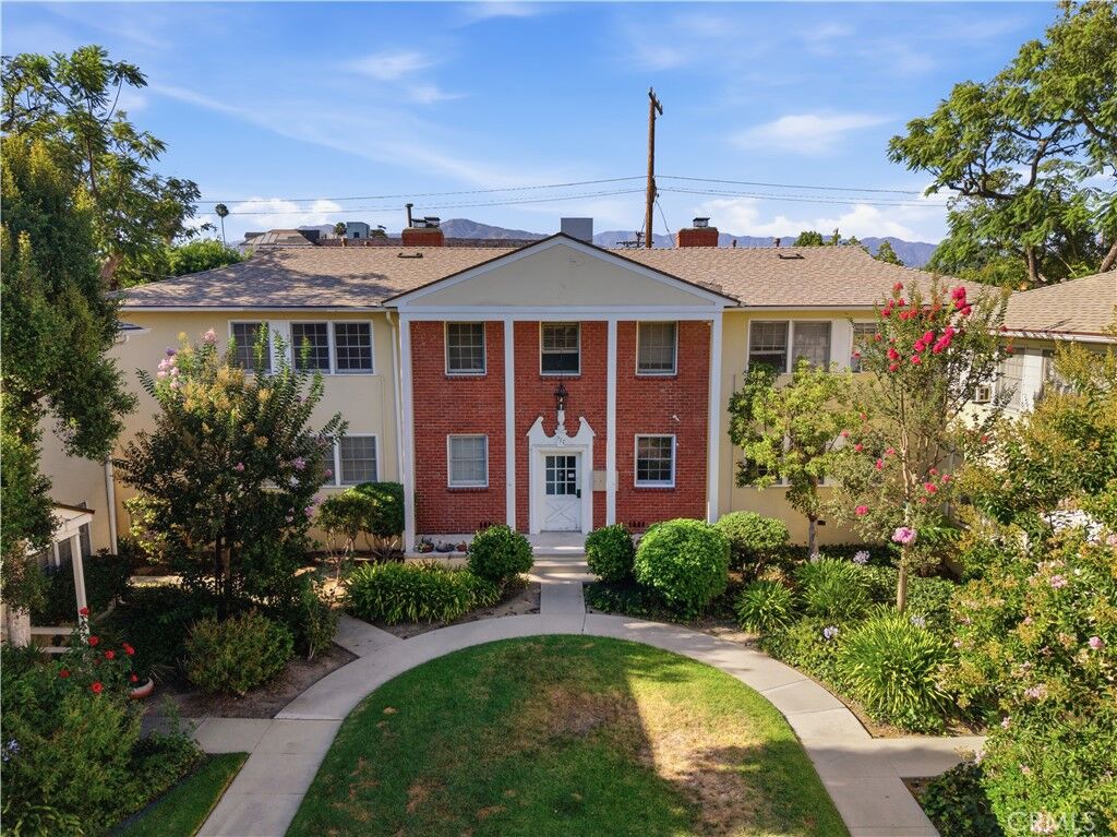 Property Photo:  511 E Maple  CA 91205 