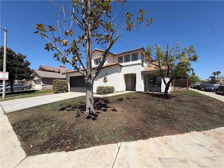 Property Photo:  1126 Autumnwood Lane  CA 92571 