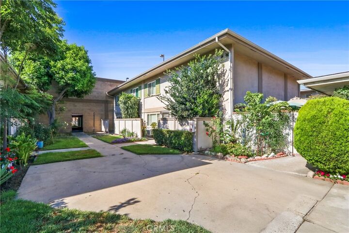 Property Photo: 655 W 6th A CA 92780