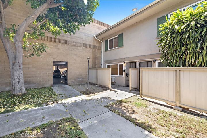 Property Photo: 655 W 6th A CA 92780