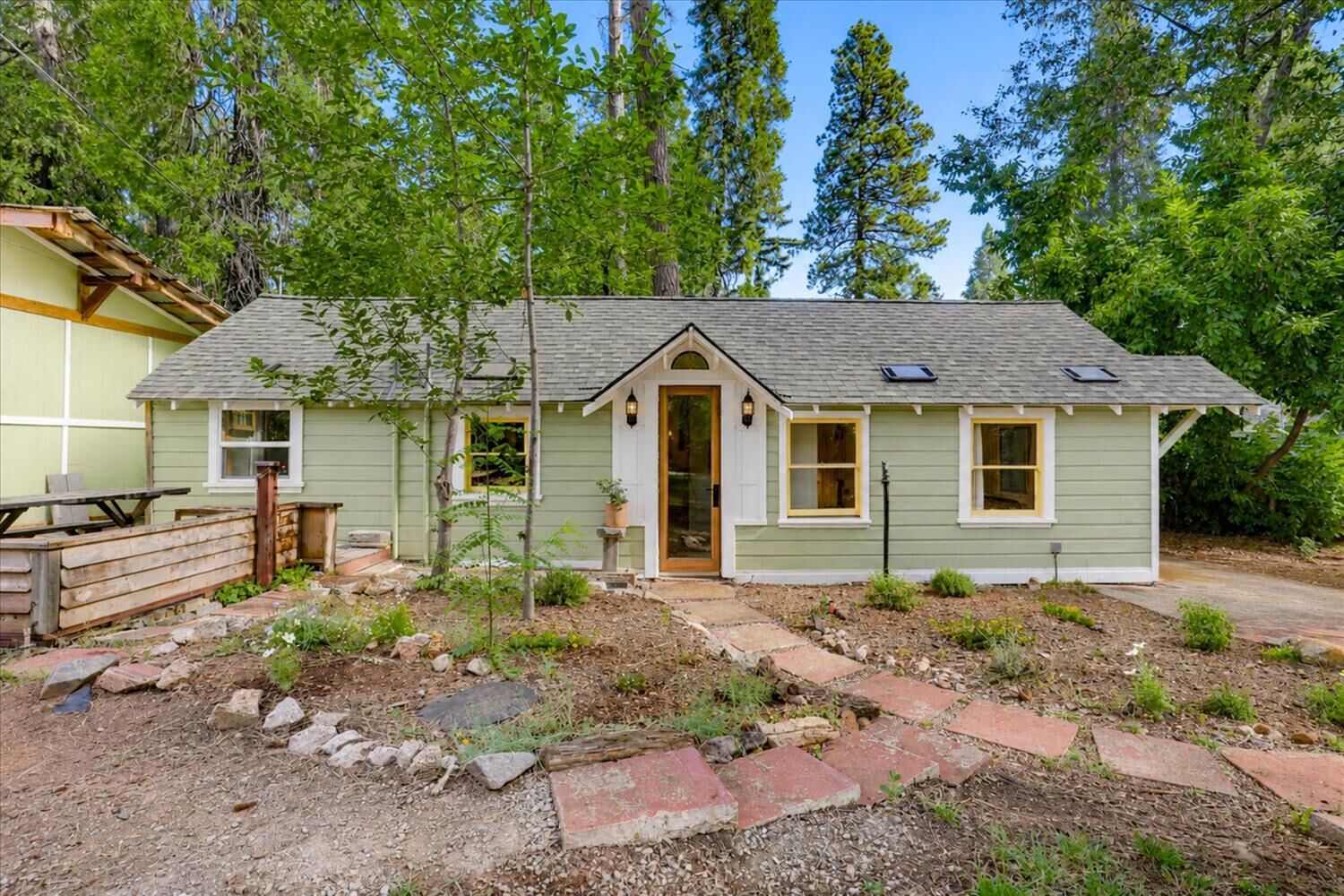 Property Photo: 10584 Cedar Avenue CA 95945