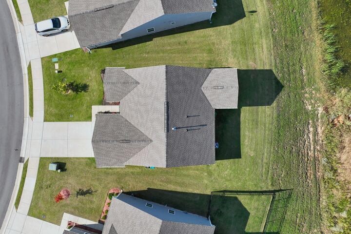 Property Photo: 909 Wilkinson Ln TN 37188