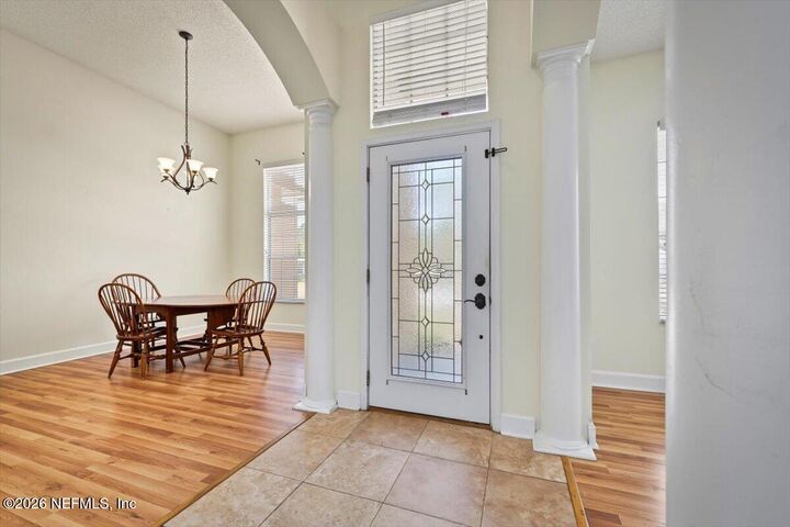 Property Photo: 763 Cottage Hill Drive E FL 32225