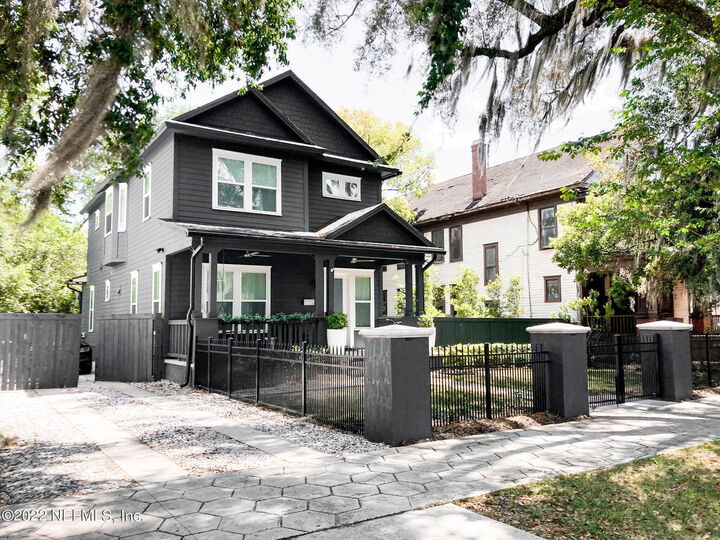 Property Photo:  1139 N Market Street  FL 32206 