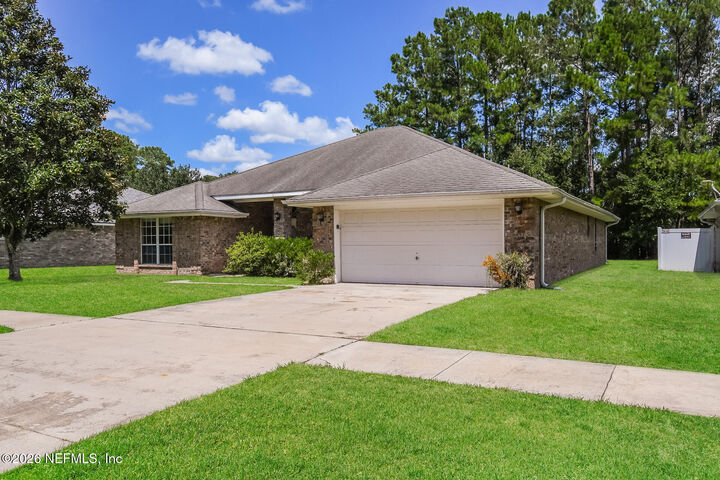Property Photo:  2125 Pine Tree Lane  FL 32068 