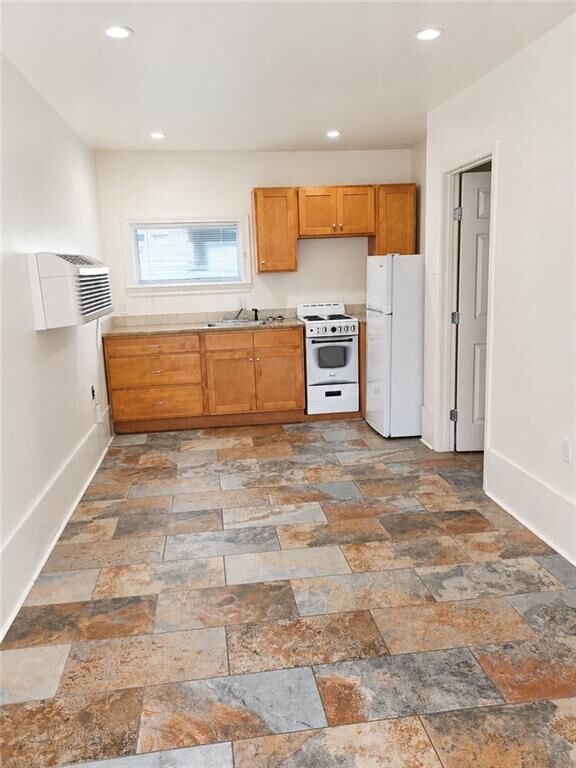 Property Photo: 1431 St Andrew Street H LA 70130