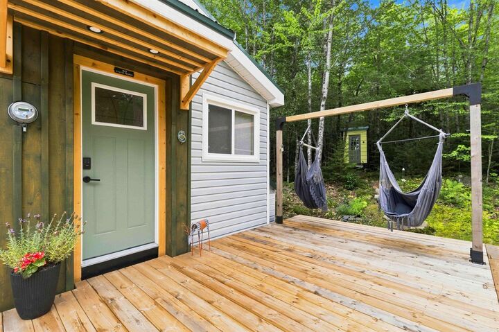 Property Photo: 15 Cliff View Drive NS B0R 1H0